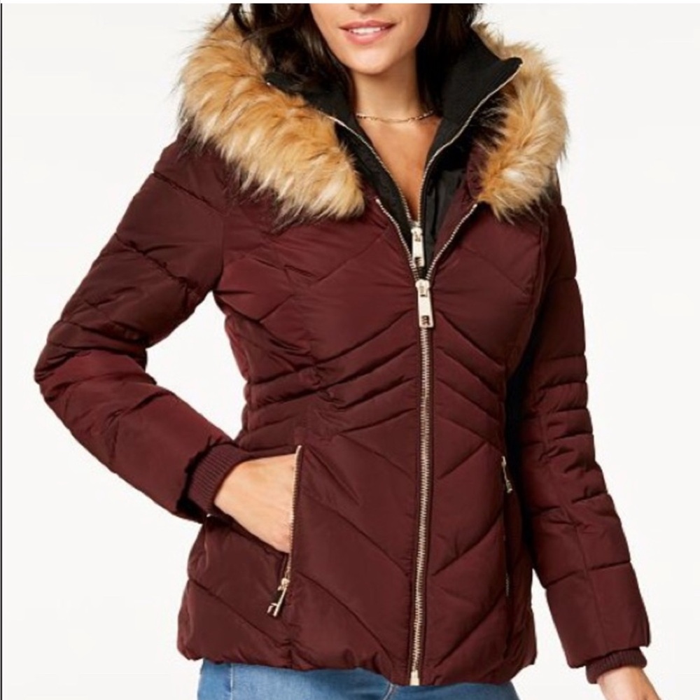 GUESS Faux-Fur-Trim Hooded Puffer Coat Burgundy Size Smalll